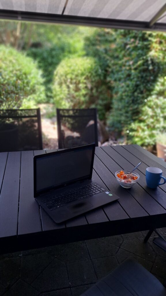 Frühstück Terrasse Schreiben