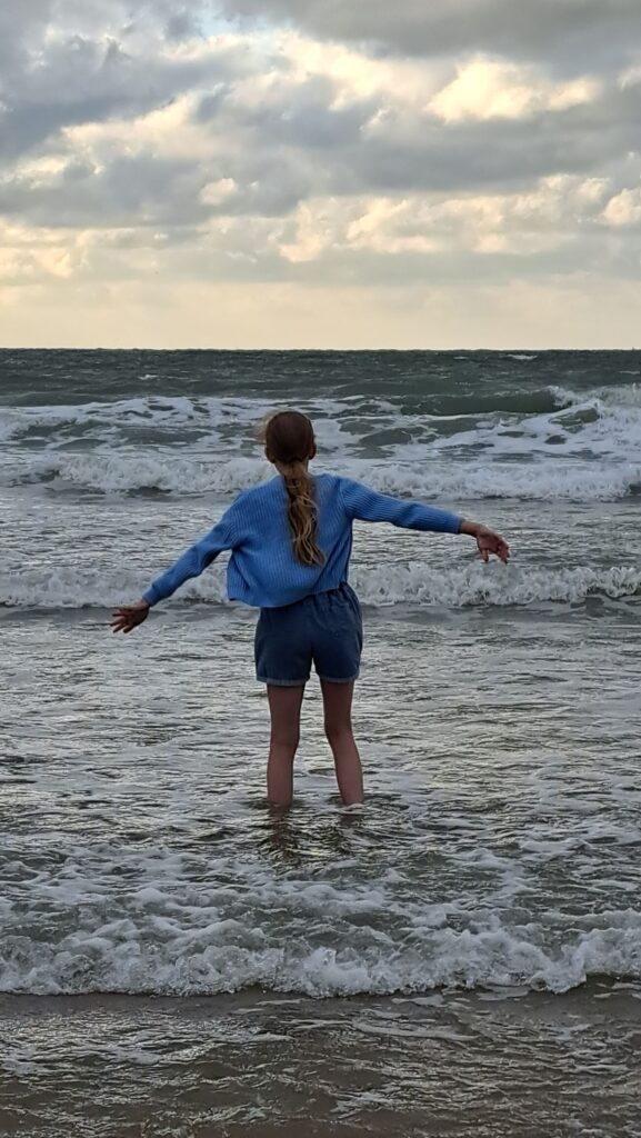 Amelie im Meer